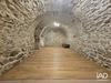 Ma-Cabane - Location Boutique Saint-Julien-de-Peyrolas, 95 m²