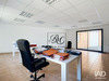 Ma-Cabane - Location Local commercial Saint-Cannat, 147 m²