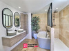 Ma-Cabane - Vente Maison UZES, 203 m²