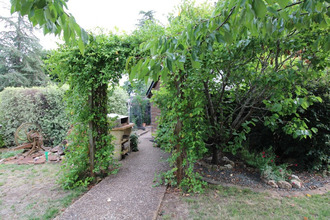 achat divers gennes 49350