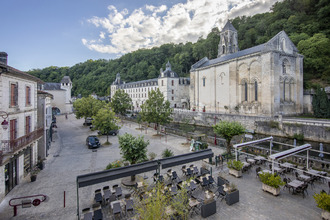 achat immeuble brantome 24310
