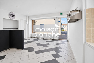 achat immeuble parthenay 79200