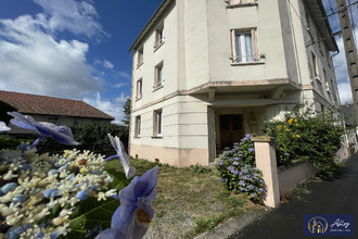 achat immeuble riom-es-mtagnes 15400