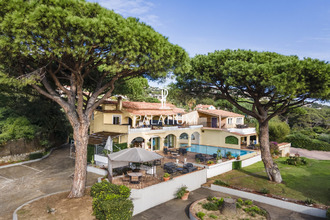 achat immeuble roquebrune-sur-argens 83370