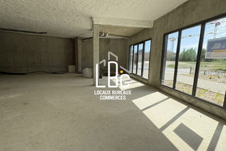 achat localcommercial avrille 49240