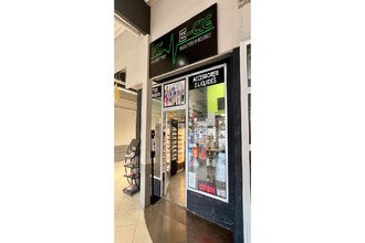achat localcommercial gardanne 13120
