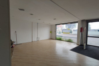 achat localcommercial st-julien-les-villas 10800
