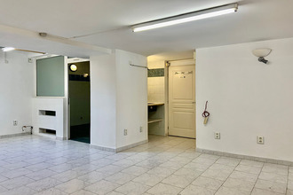 achat localcommercial trets 13530