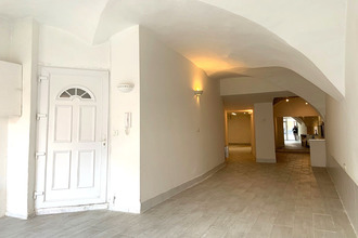 achat localcommercial trets 13530