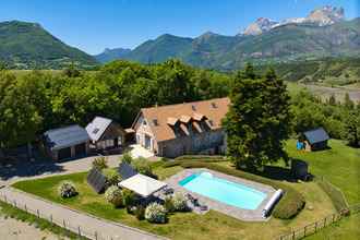 achat maison manteyer 05400