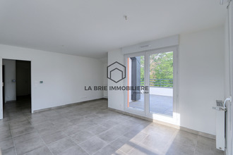  appartement emerainville 77184