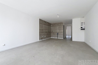  immeuble aubenas 07200