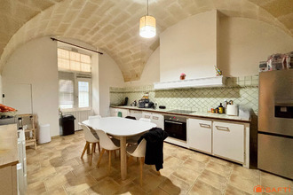  immeuble beaucaire 30300