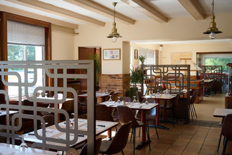  immeuble besne 44160