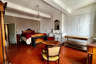  immeuble carces 83570