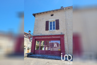  immeuble champagne-mouton 16350