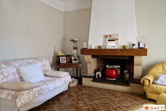  immeuble cucuron 84160