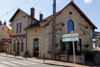  immeuble lurcy-levis 03320