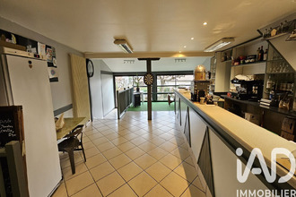  immeuble maurs 15600
