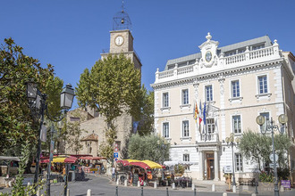  immeuble ollioules 83190