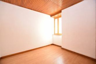  immeuble pleaux 15700