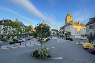  immeuble pleaux 15700