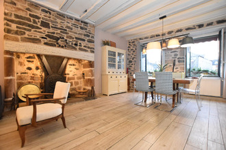  immeuble pleaux 15700