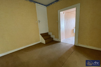  immeuble riom-es-mtagnes 15400