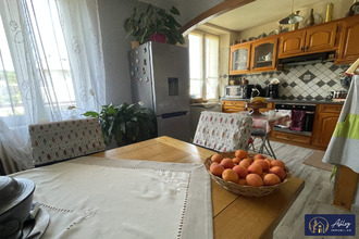  immeuble riom-es-mtagnes 15400