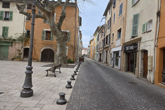  immeuble sollies-pont 83210