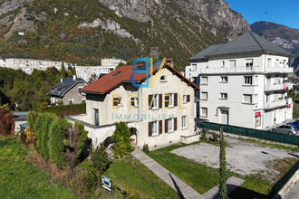  immeuble st-jean-de-maurienne 73300