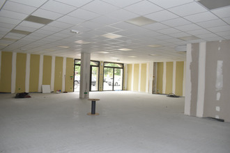  localcommercial airvault 79600