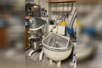  localcommercial aix-en-othe 10160