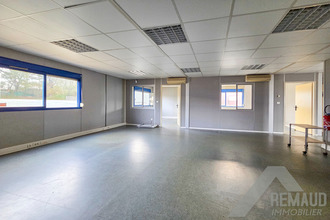  localcommercial aizenay 85190