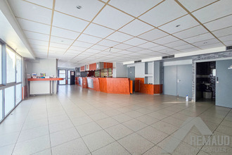  localcommercial aizenay 85190