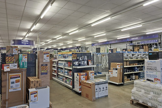  localcommercial alencon 61000