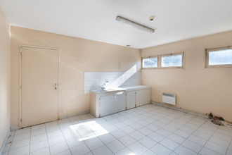  localcommercial amou 40330