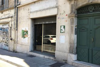  localcommercial arles 13200