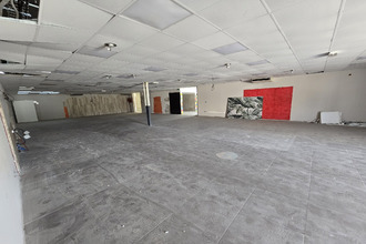  localcommercial arles 13200