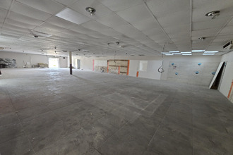  localcommercial arles 13200