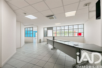  localcommercial arles 13200