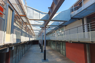  localcommercial arles 13200