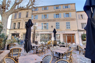  localcommercial arles 13200