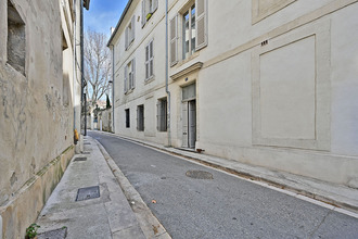  localcommercial avignon 84000