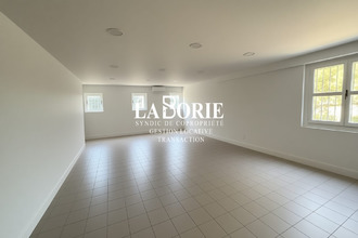  localcommercial avignon 84000