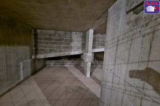  localcommercial ax-les-thermes 09110