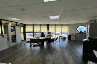  localcommercial aytre 17440