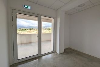  localcommercial bastia 20600