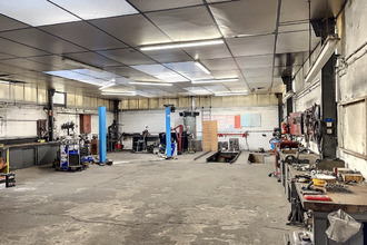  localcommercial bazas 33430