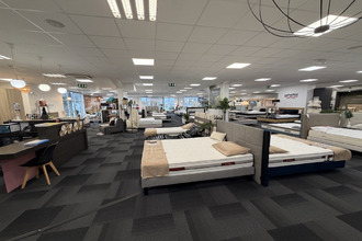  localcommercial begles 33130